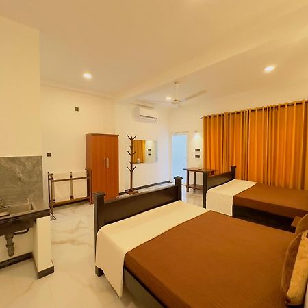 Neo Bay Hotel เวลิกามา ภายนอก รูปภาพ