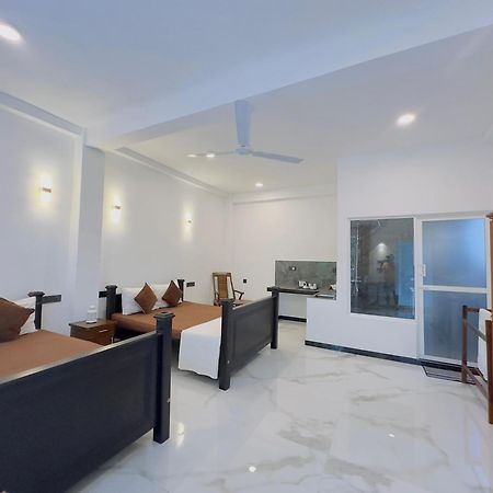 Neo Bay Hotel เวลิกามา ภายนอก รูปภาพ