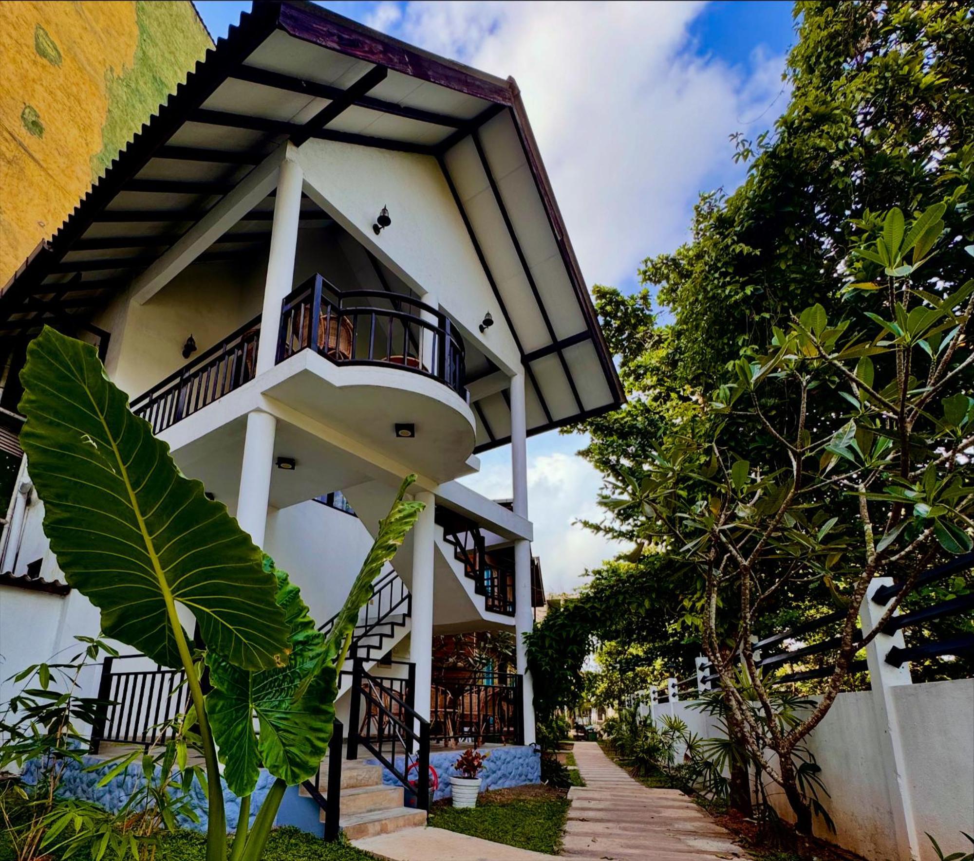 Neo Bay Hotel เวลิกามา ภายนอก รูปภาพ